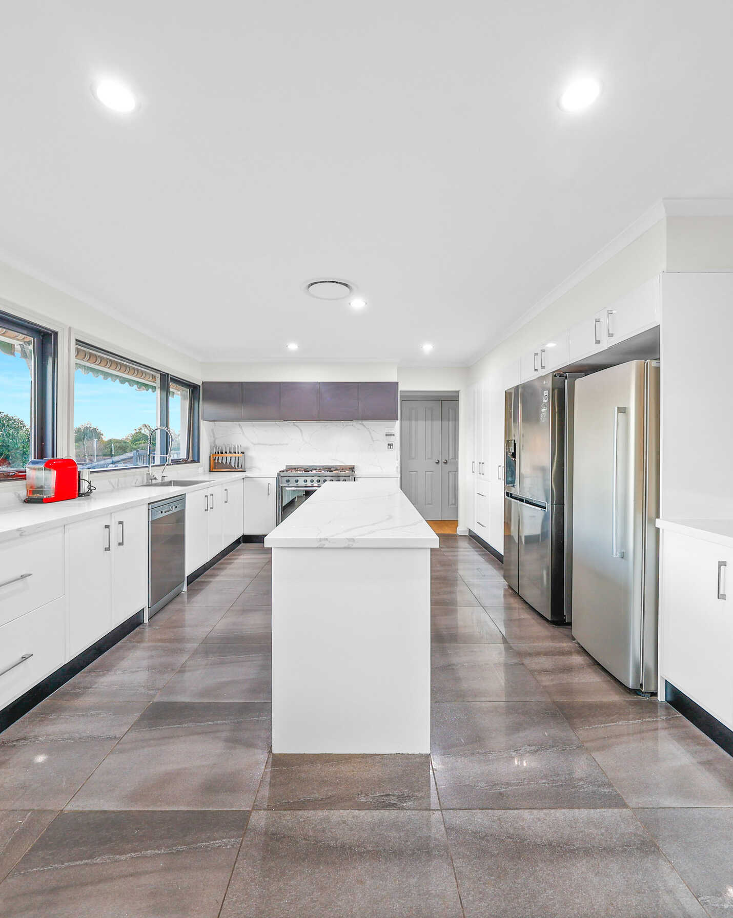 12 OMARU CRESCENT Bradbury, Bradbury - Thumbnail 4