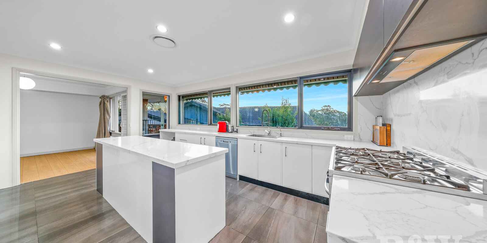 12 OMARU CRESCENT Bradbury 12 OMARU CRESCENT Bradbury