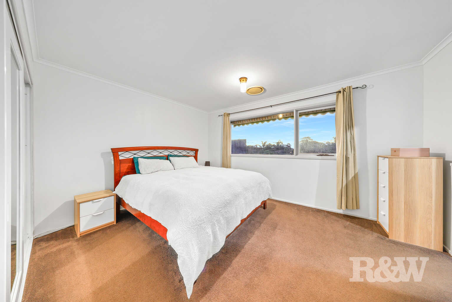12 OMARU CRESCENT Bradbury 12 OMARU CRESCENT Bradbury