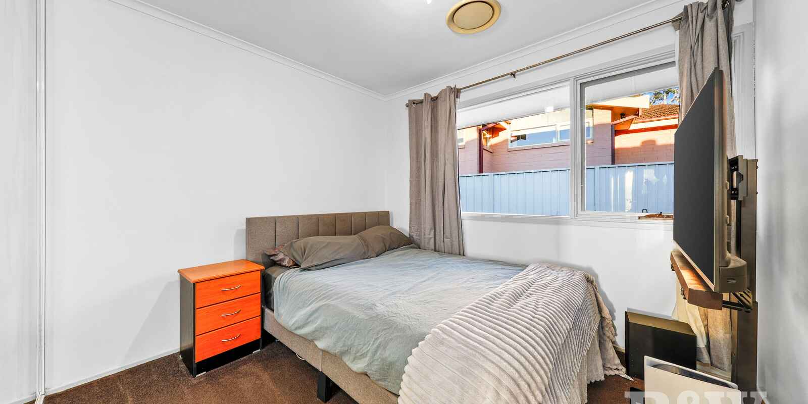 12 OMARU CRESCENT Bradbury 12 OMARU CRESCENT Bradbury