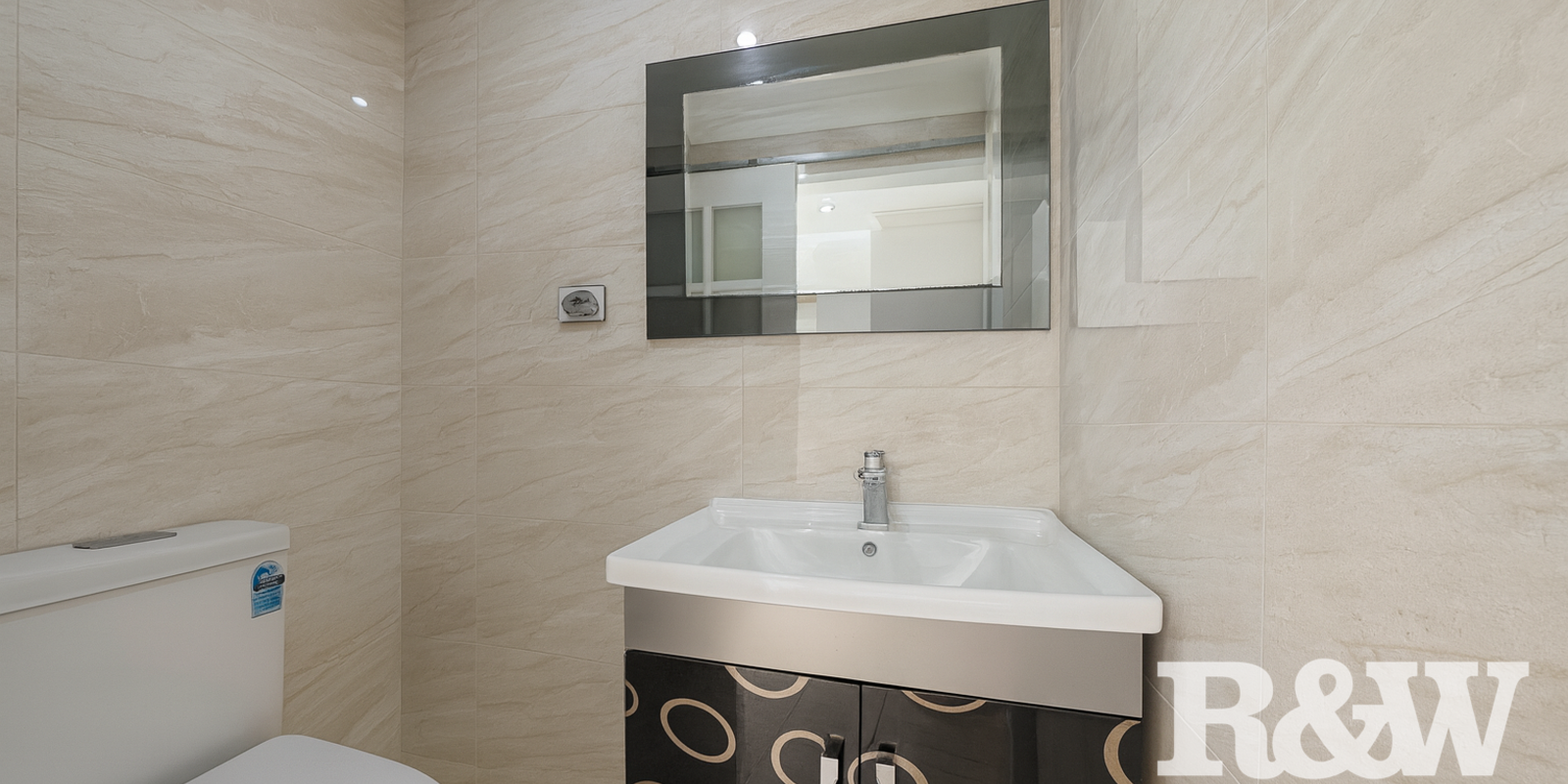 4/116 Highclere Avenue Punchbowl