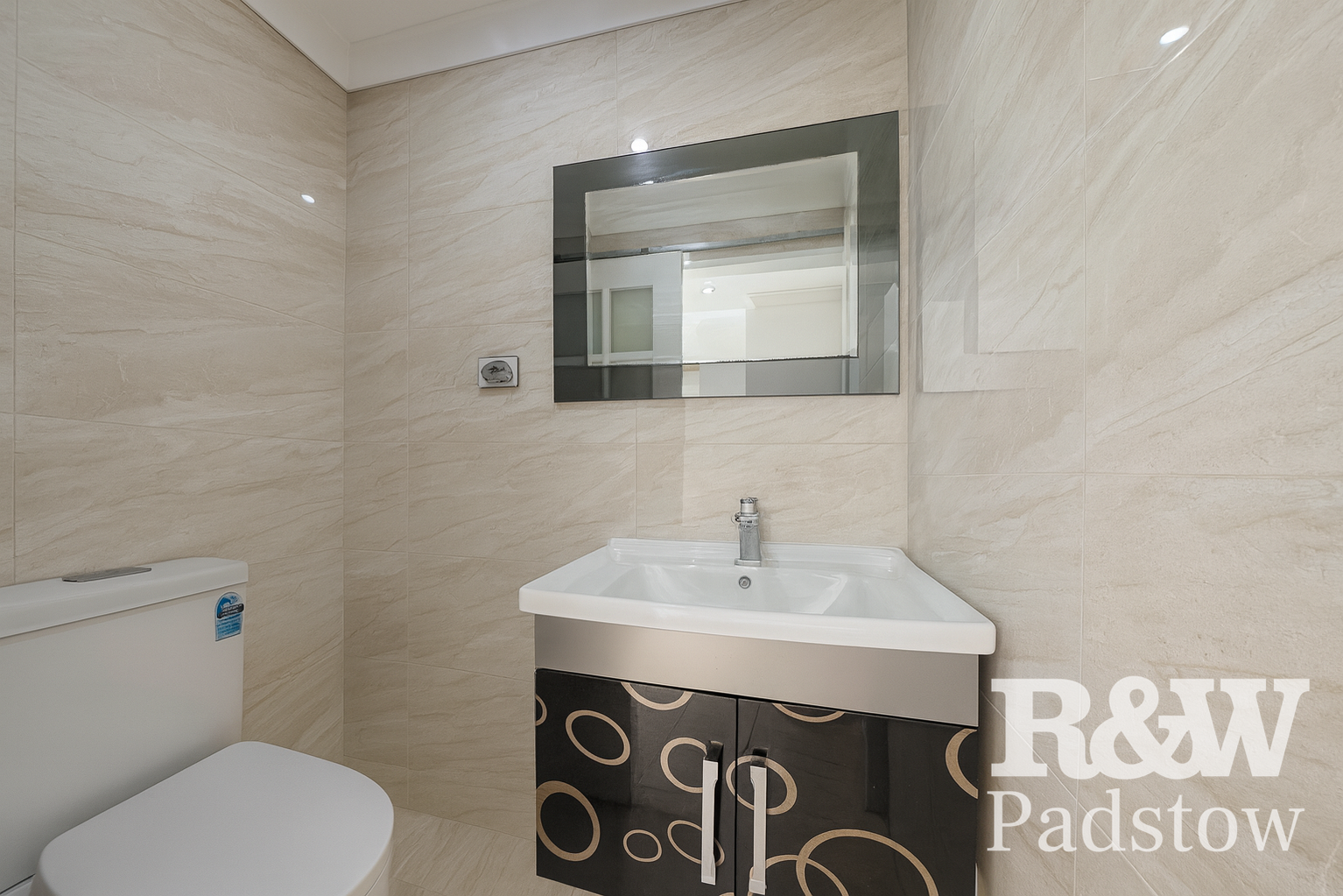 4/116 Highclere Avenue Punchbowl