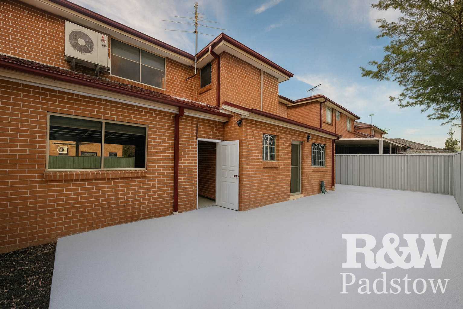 4/116 Highclere Avenue Punchbowl