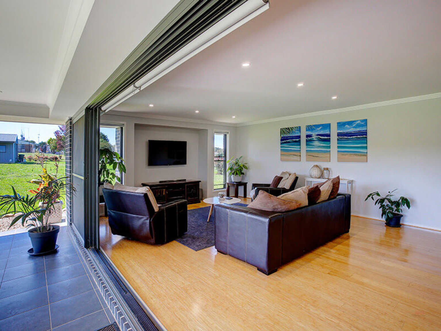 24 Windsor Crescent Moss Vale 24 Windsor Crescent Moss Vale