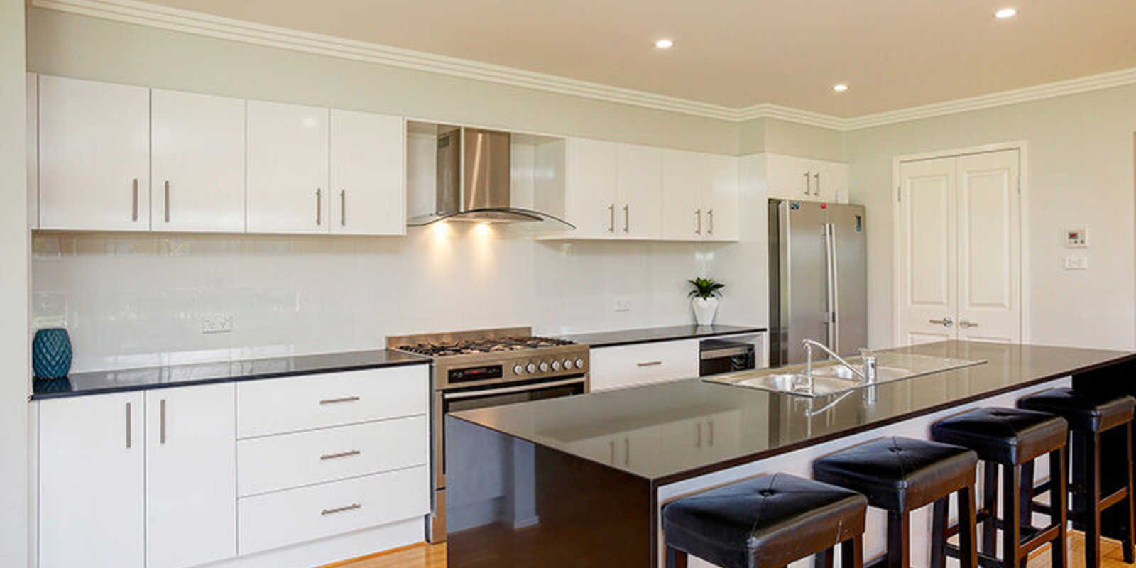 24 Windsor Crescent Moss Vale 24 Windsor Crescent Moss Vale