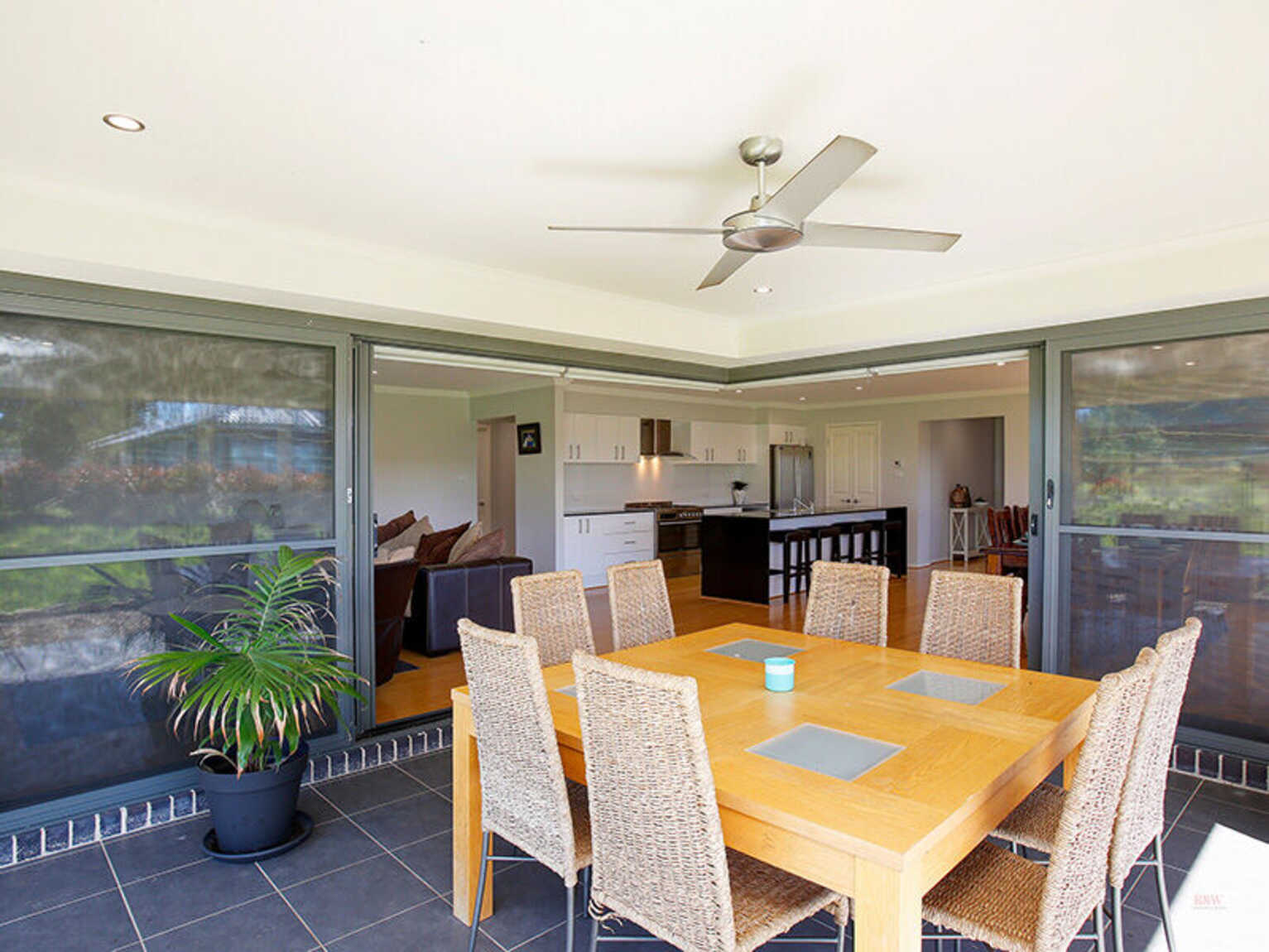 24 Windsor Crescent Moss Vale 24 Windsor Crescent Moss Vale