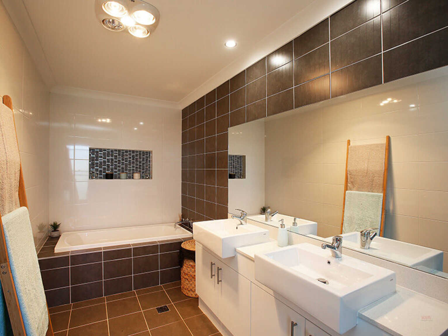 24 Windsor Crescent Moss Vale 24 Windsor Crescent Moss Vale