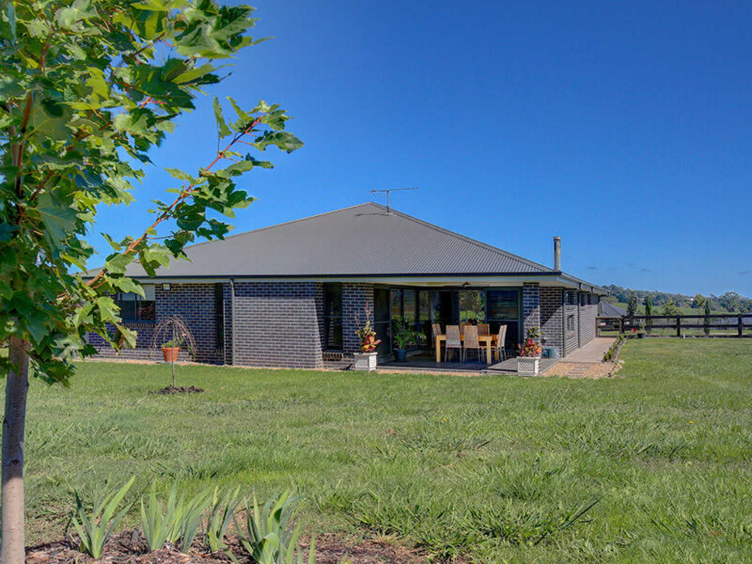 24 Windsor Crescent Moss Vale 24 Windsor Crescent Moss Vale