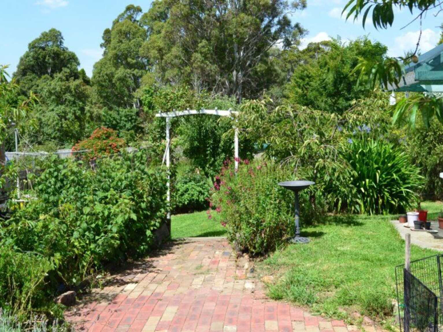 8 Yarrawa Road Moss Vale 8 Yarrawa Road Moss Vale