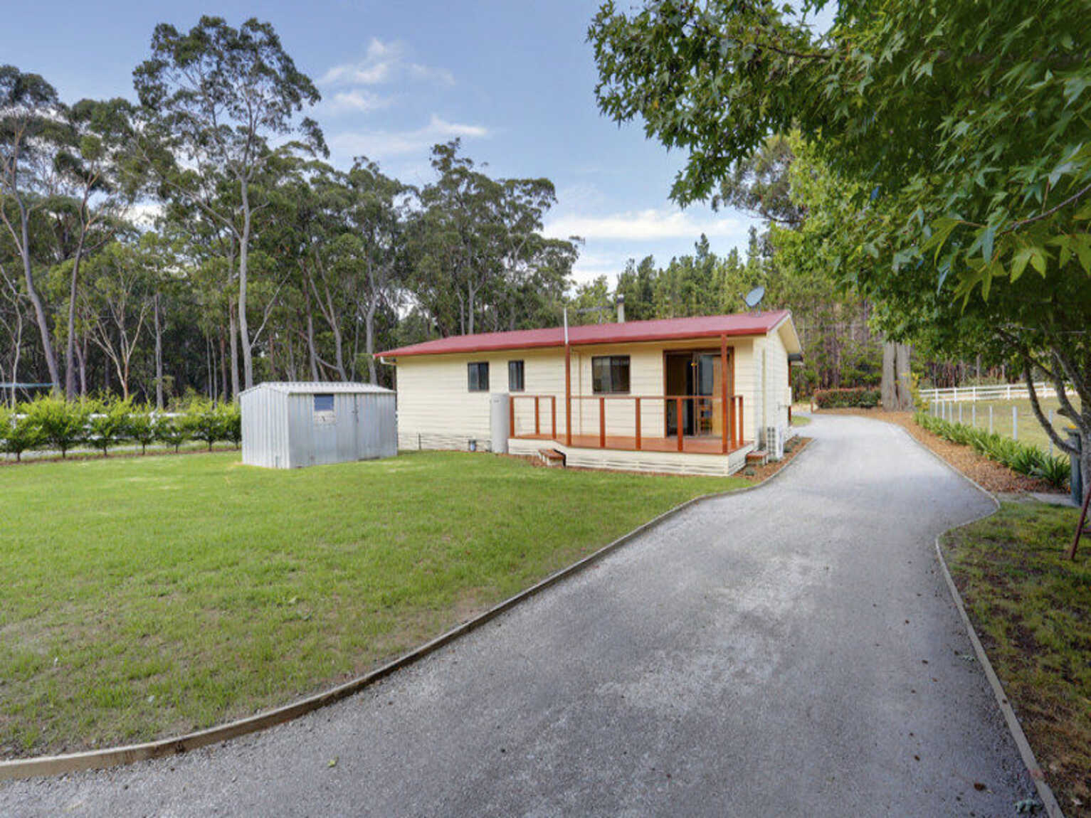37 Pine Tree Road Wingello 37 Pine Tree Road Wingello