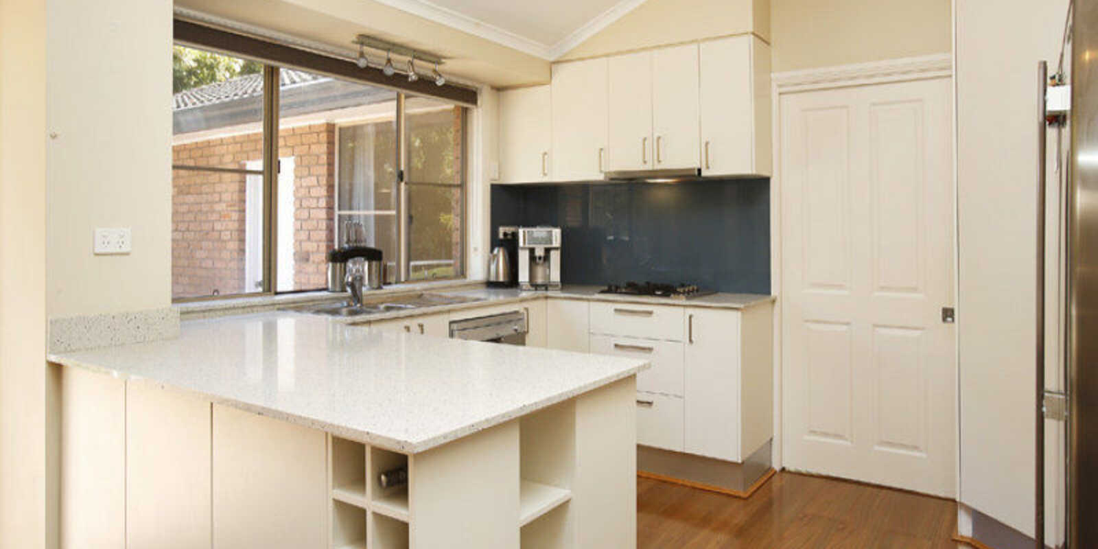 27 Sunninghill Avenue Burradoo 27 Sunninghill Avenue Burradoo