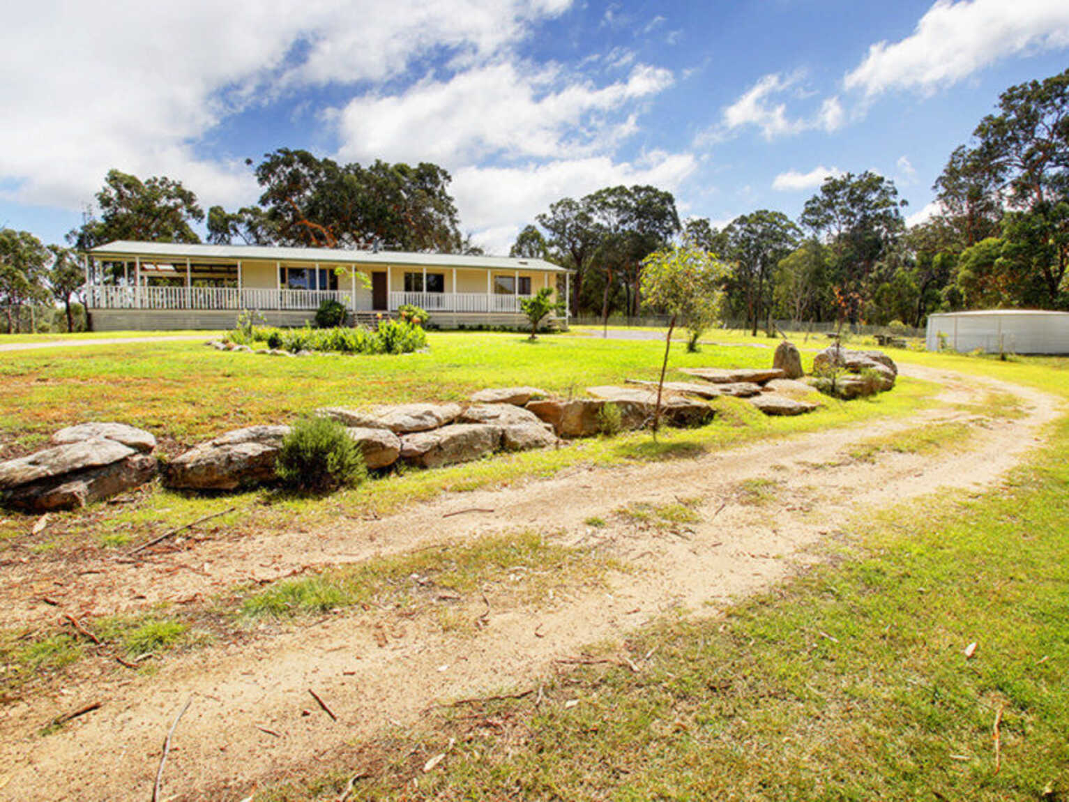 1111 Tugalong Road Canyonleigh 1111 Tugalong Road Canyonleigh