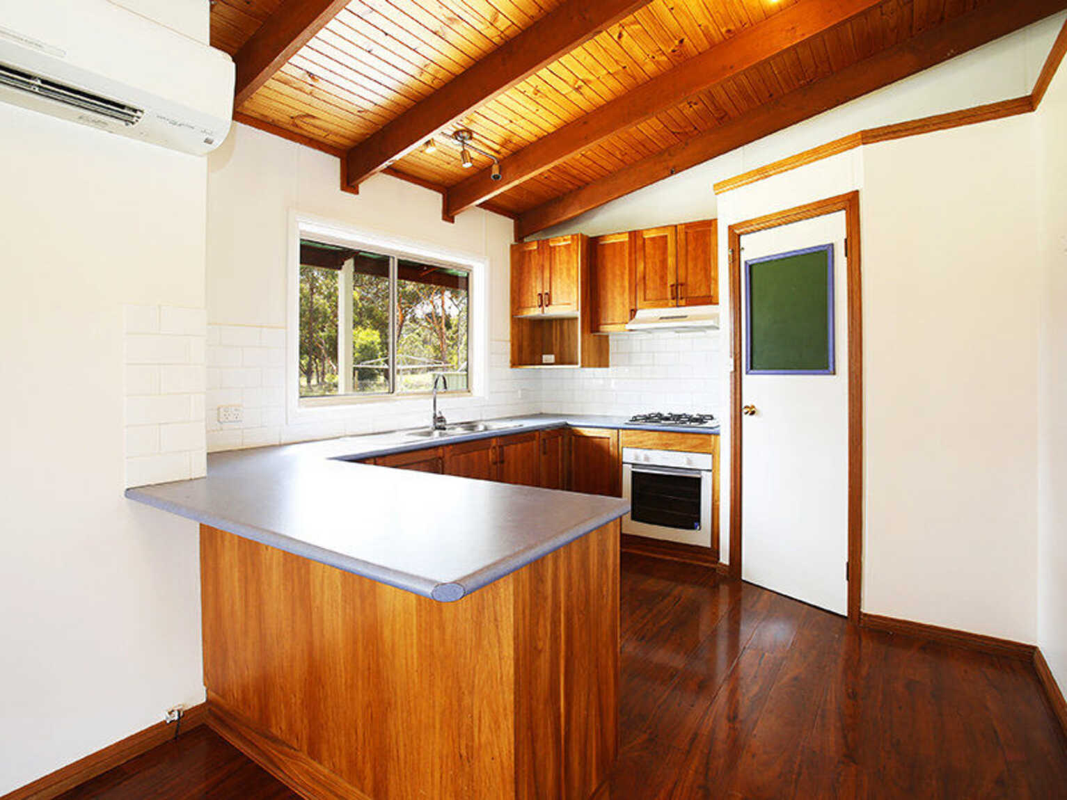 1111 Tugalong Road Canyonleigh 1111 Tugalong Road Canyonleigh