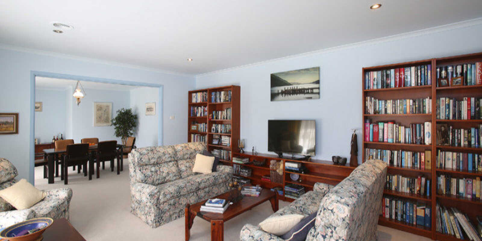 8 Cooke Place Moss Vale 8 Cooke Place Moss Vale