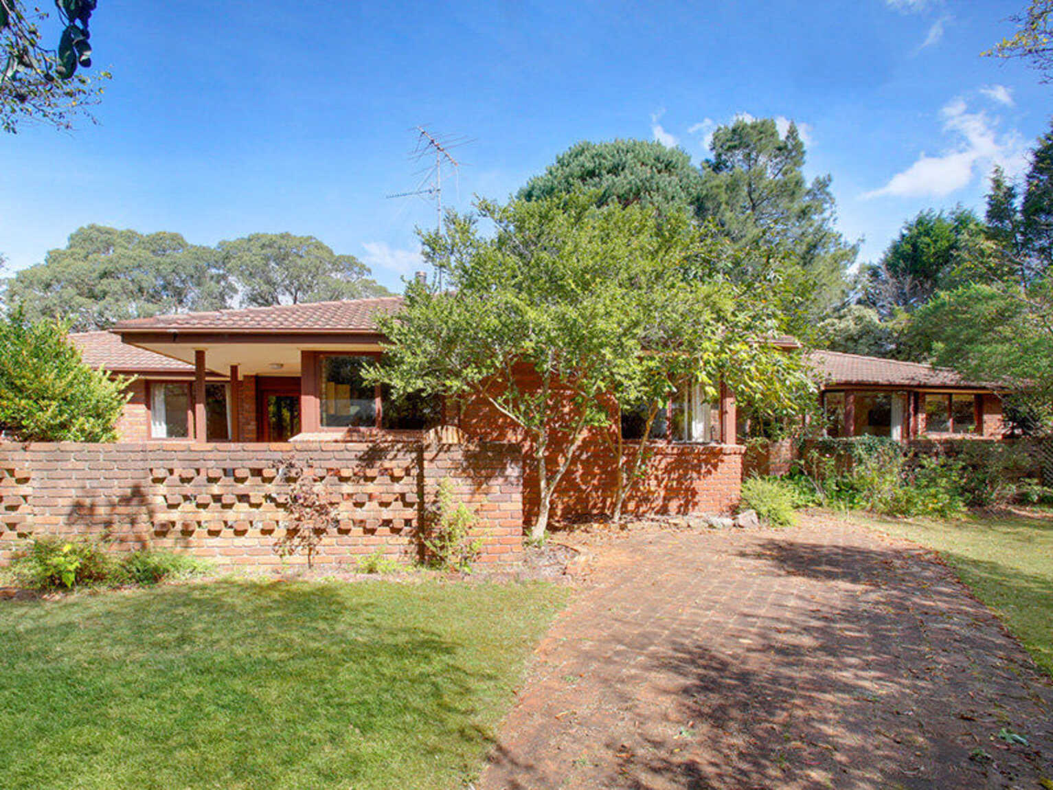 17 Hurlingham Avenue Burradoo 17 Hurlingham Avenue Burradoo