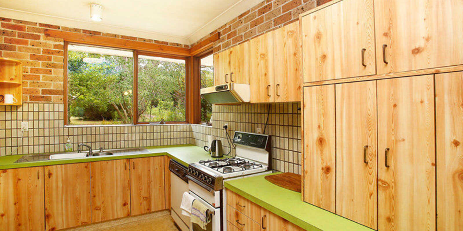 17 Hurlingham Avenue Burradoo 17 Hurlingham Avenue Burradoo