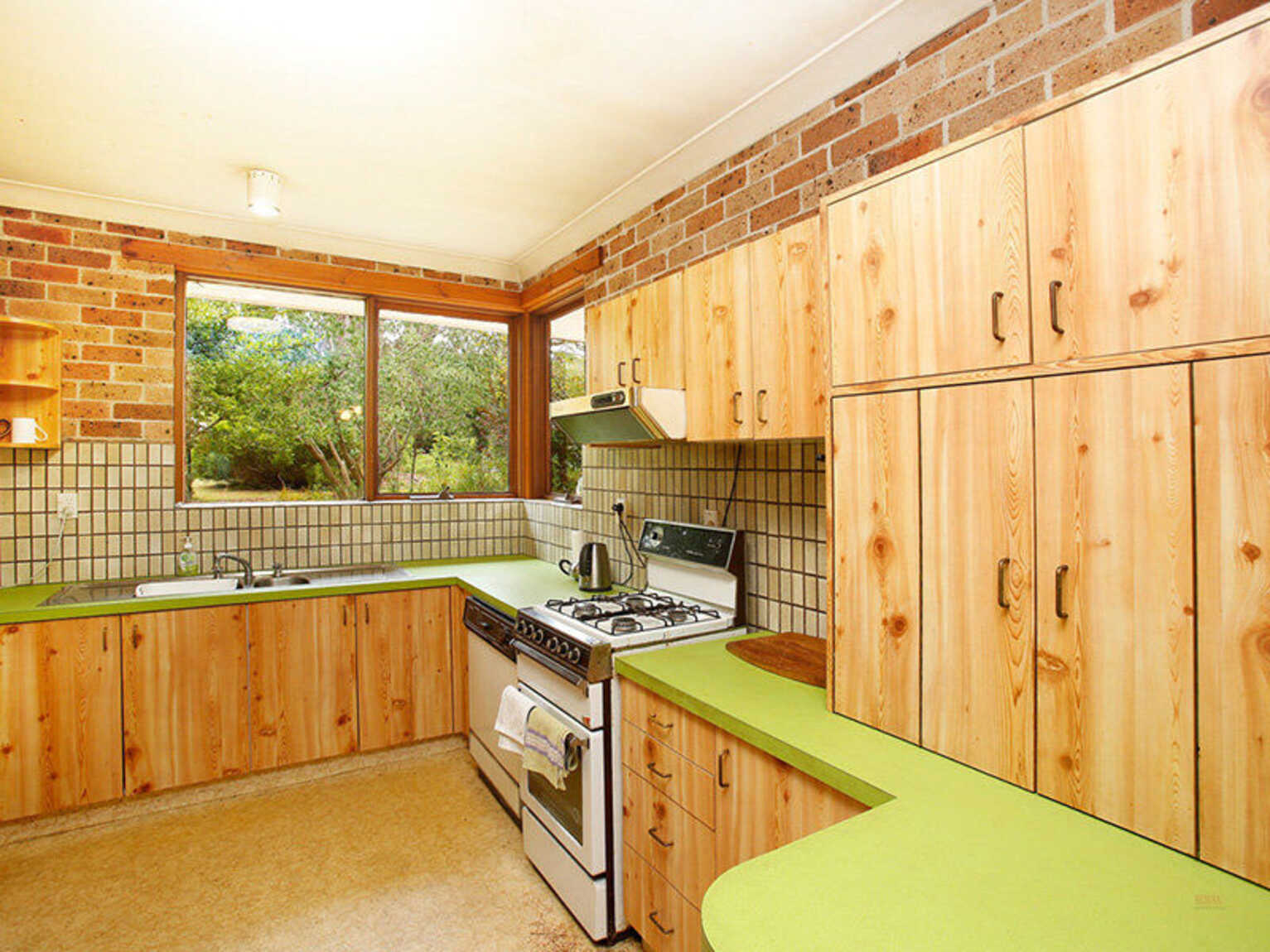 17 Hurlingham Avenue Burradoo 17 Hurlingham Avenue Burradoo