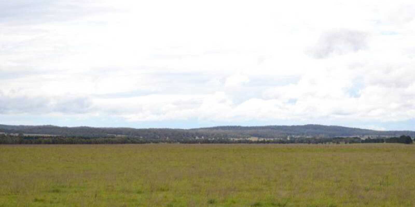 2563 'Summer Dell Pastoral' Lumley Lake Bathurst 2563 'Summer Dell Pastoral' Lumley Lake Bathurst