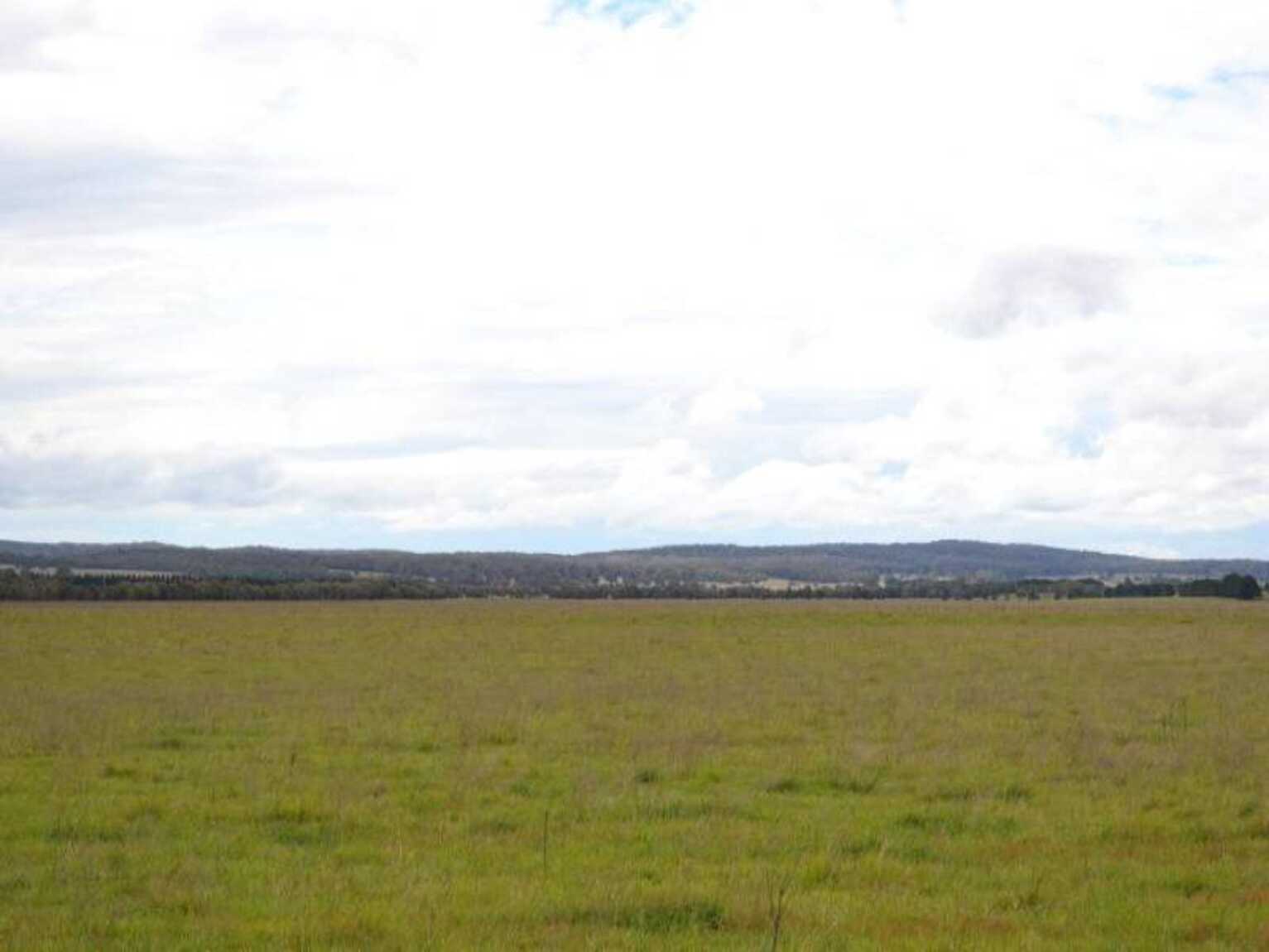 2563 'Summer Dell Pastoral' Lumley Lake Bathurst 2563 'Summer Dell Pastoral' Lumley Lake Bathurst