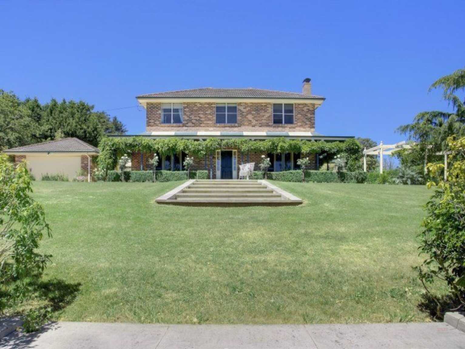 120 Nowra Road Moss Vale 120 Nowra Road Moss Vale