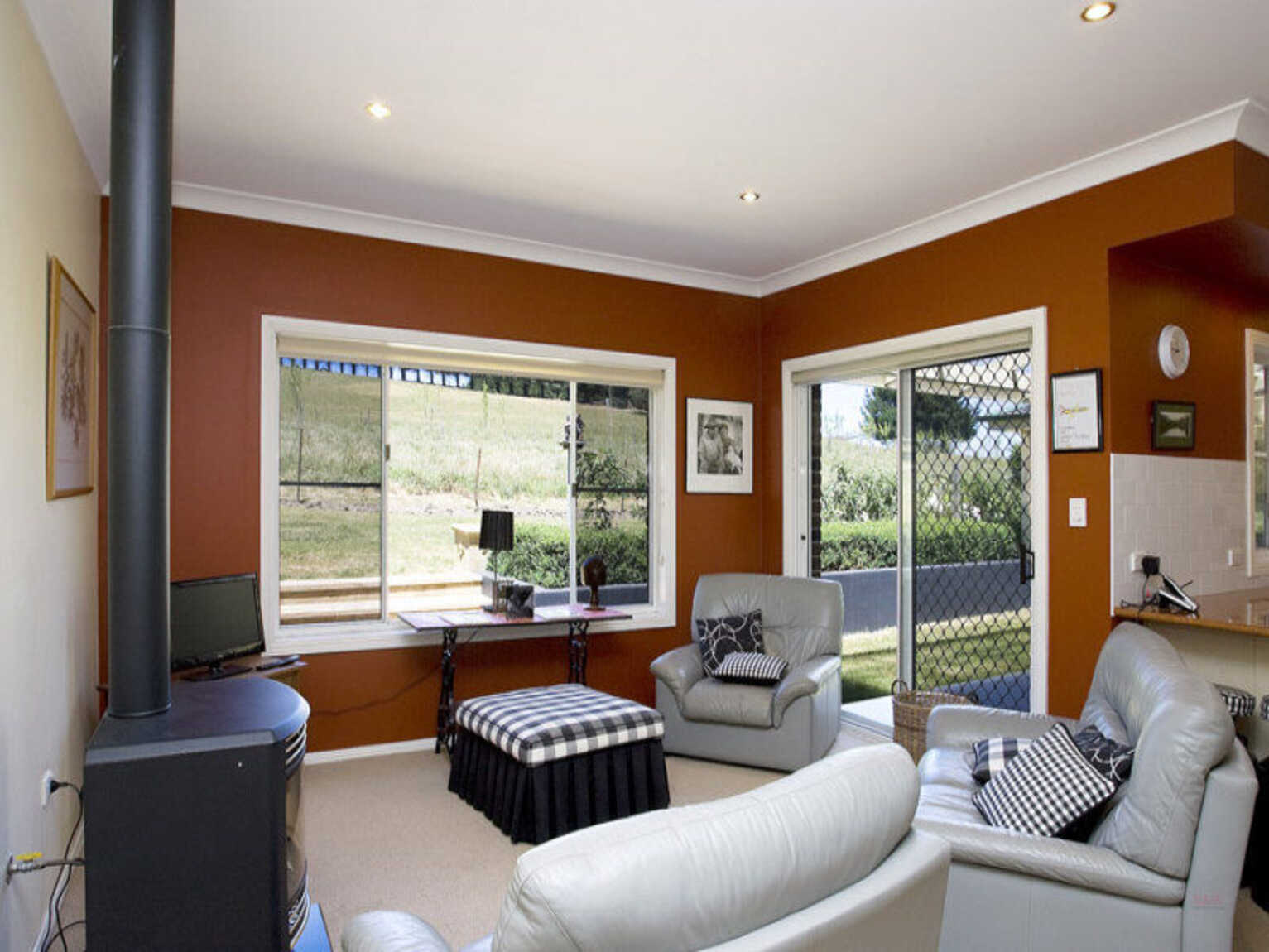 120 Nowra Road Moss Vale 120 Nowra Road Moss Vale