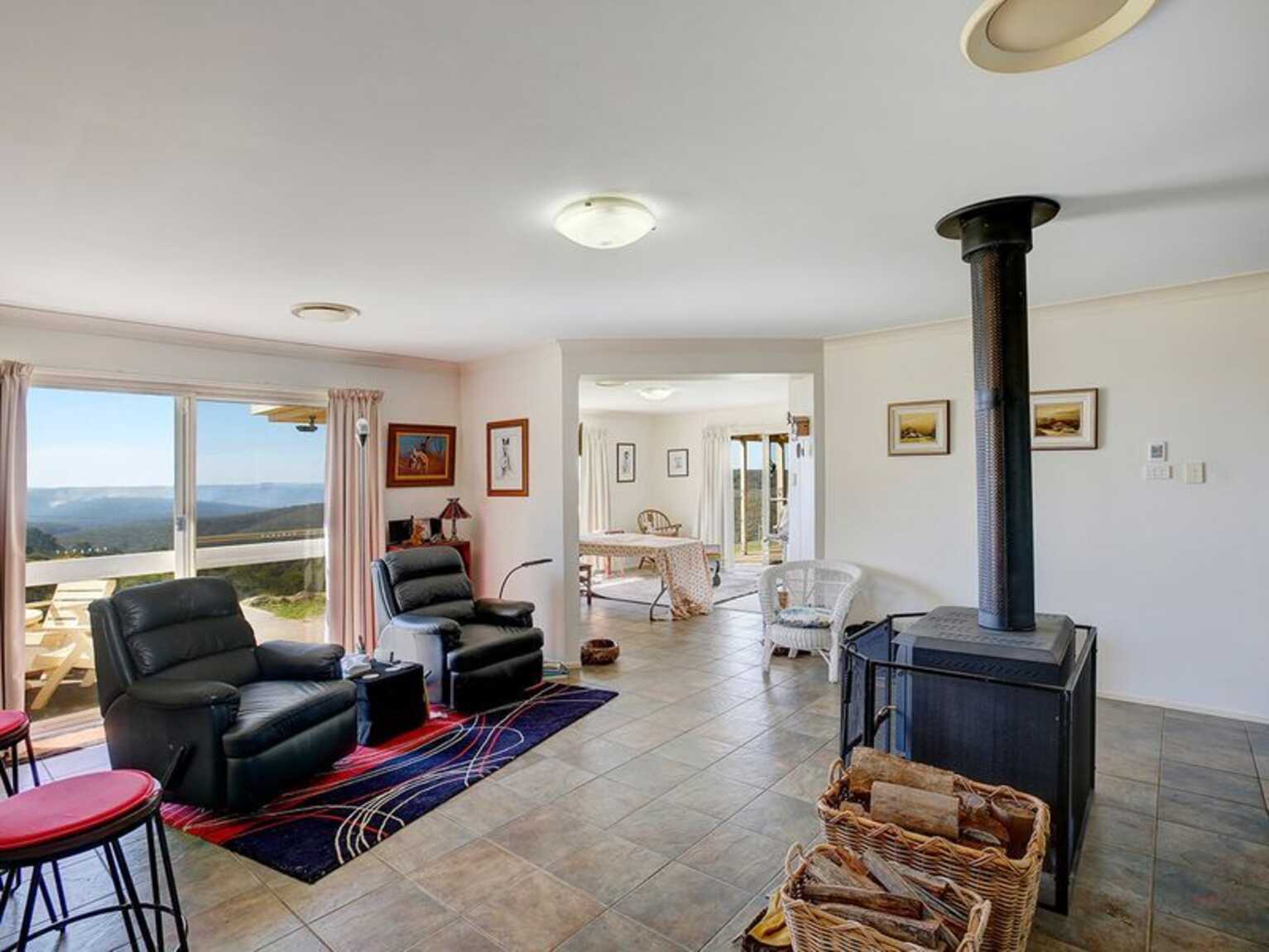 1669 Caoura Road Tallong