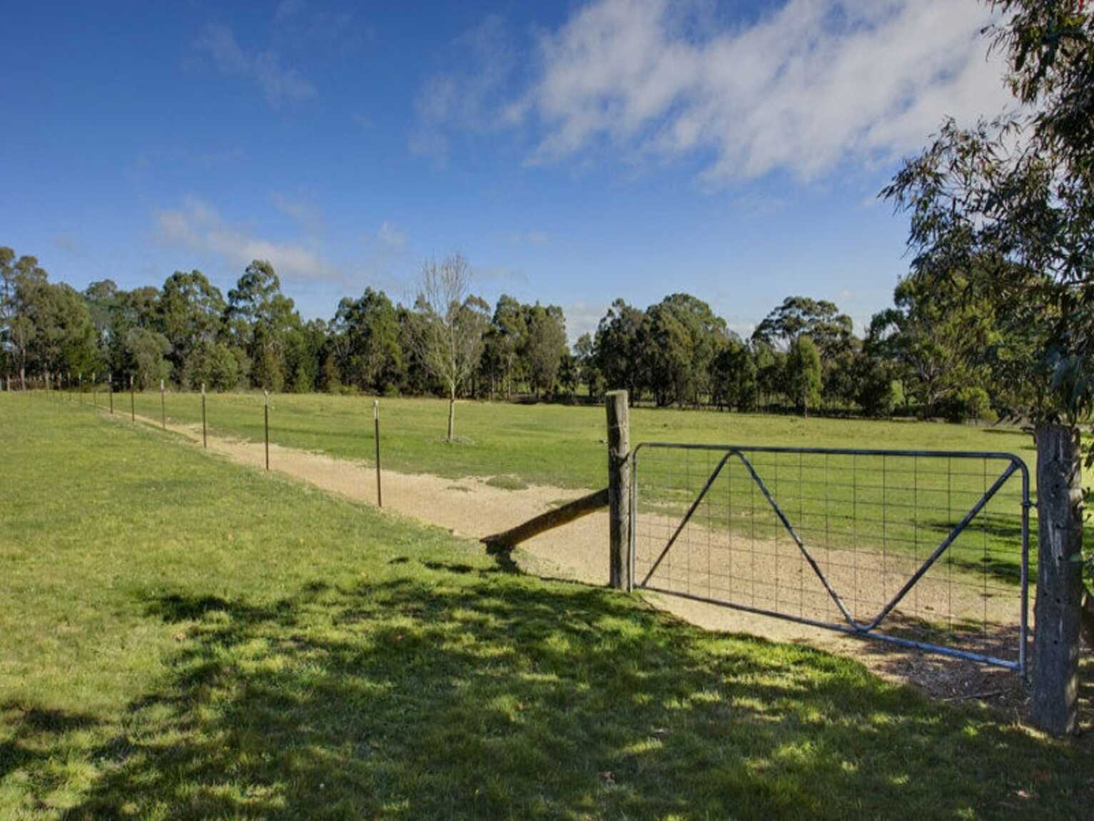 370 Hazelgrove Road Oberon 370 Hazelgrove Road Oberon