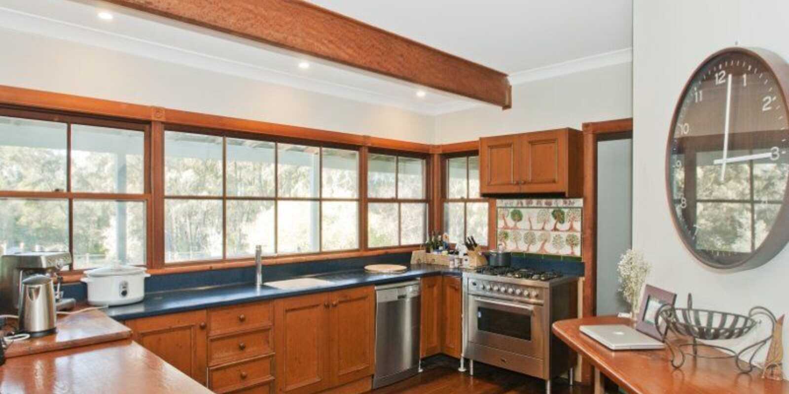 90 Corrie Road Alpine 90 Corrie Road Alpine
