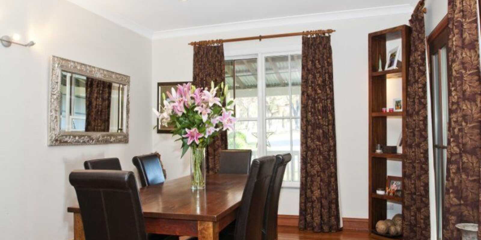90 Corrie Road Alpine 90 Corrie Road Alpine
