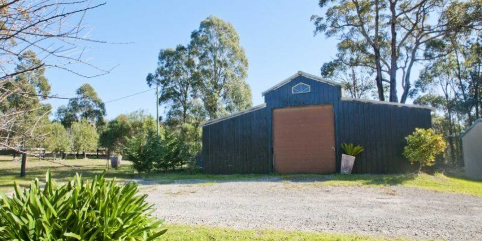 90 Corrie Road Alpine 90 Corrie Road Alpine