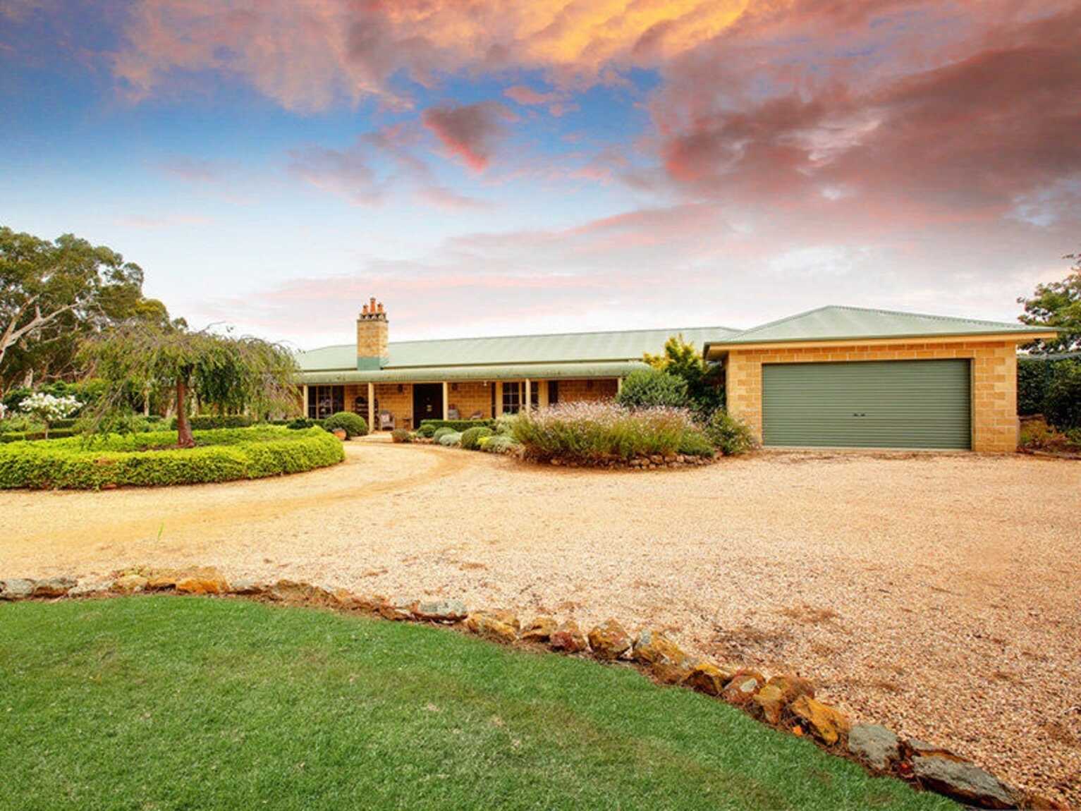 252 Inverary Road Canyonleigh 252 Inverary Road Canyonleigh