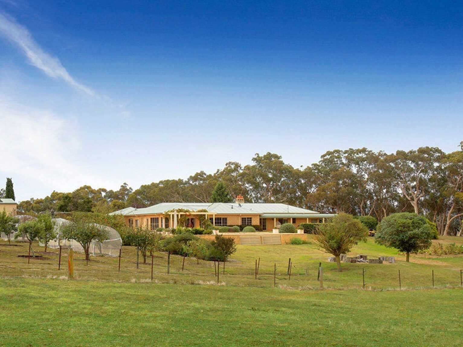 252 Inverary Road Canyonleigh 252 Inverary Road Canyonleigh