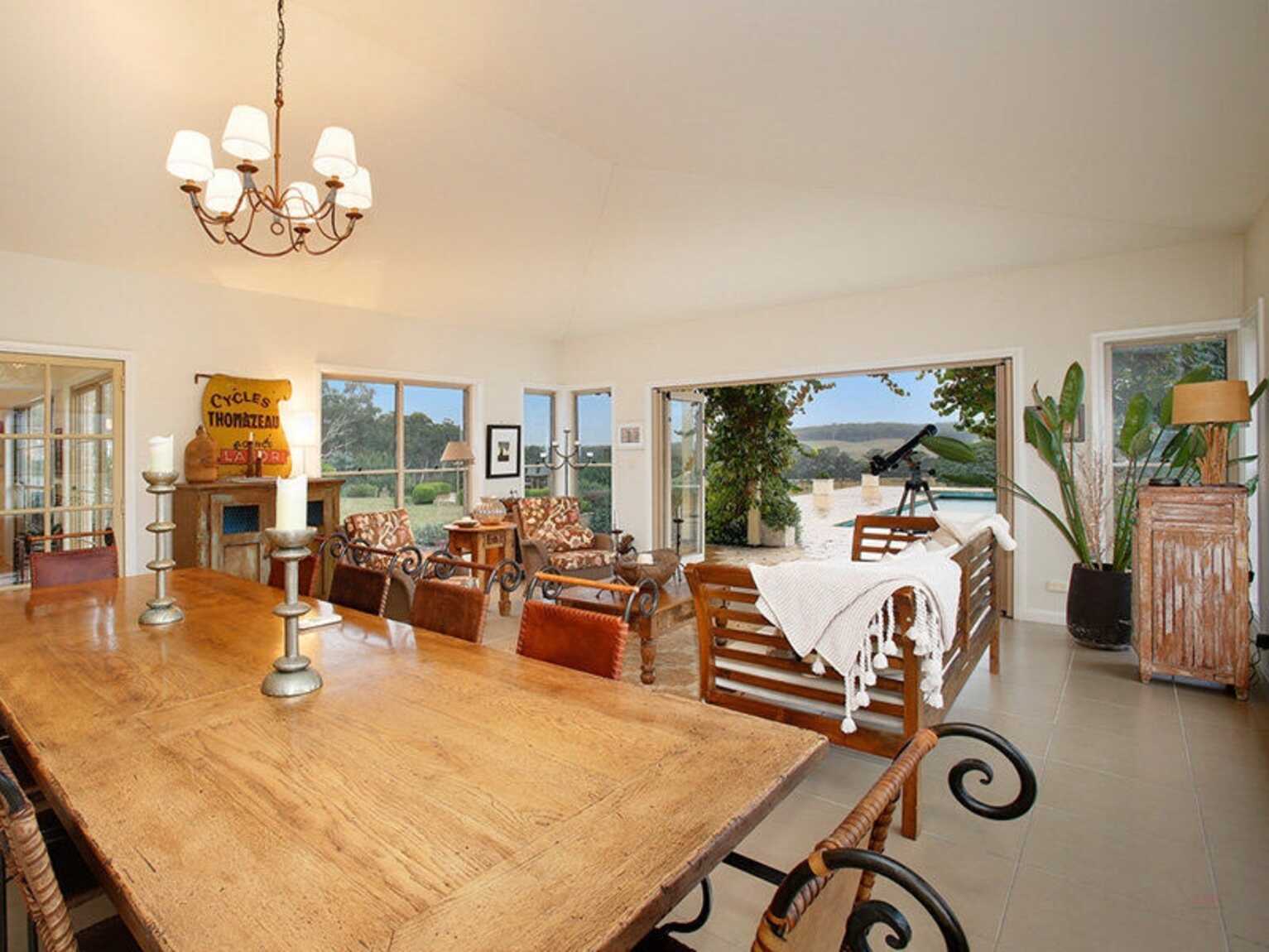252 Inverary Road Canyonleigh 252 Inverary Road Canyonleigh
