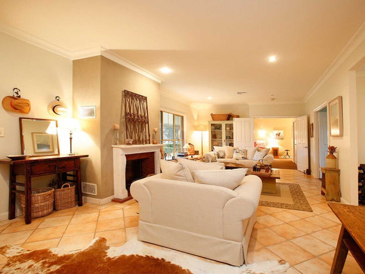 252 Inverary Road Canyonleigh 252 Inverary Road Canyonleigh