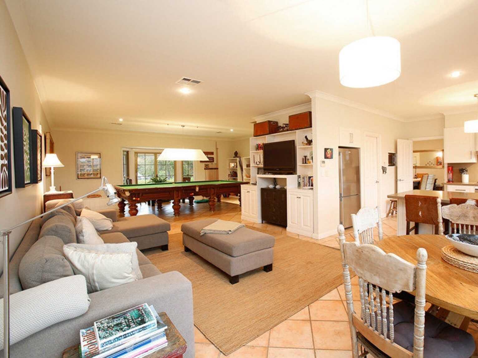 252 Inverary Road Canyonleigh 252 Inverary Road Canyonleigh