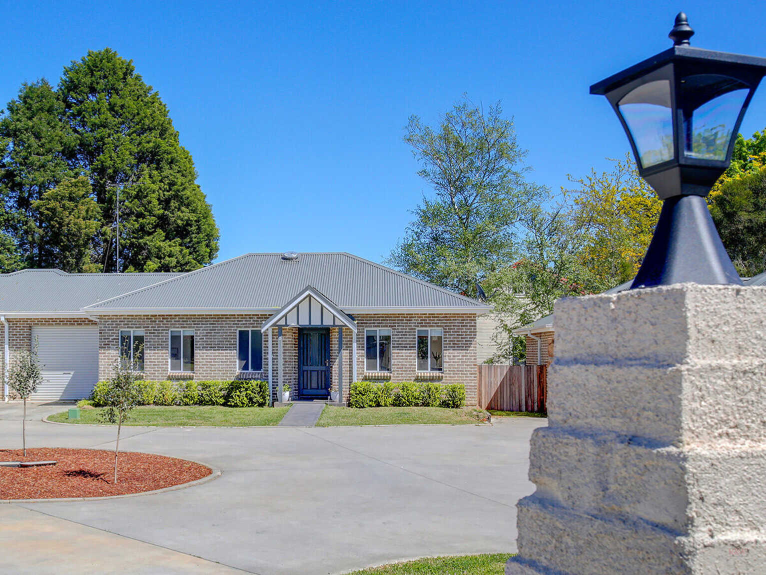 4/8 Hawkins Street Moss Vale
