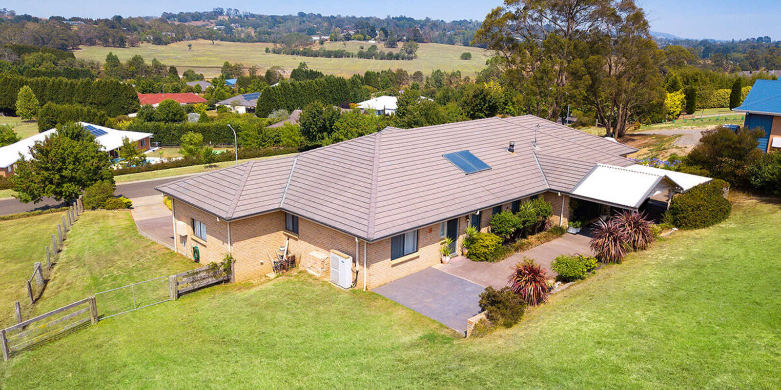 10 Windsor Crescent Moss Vale