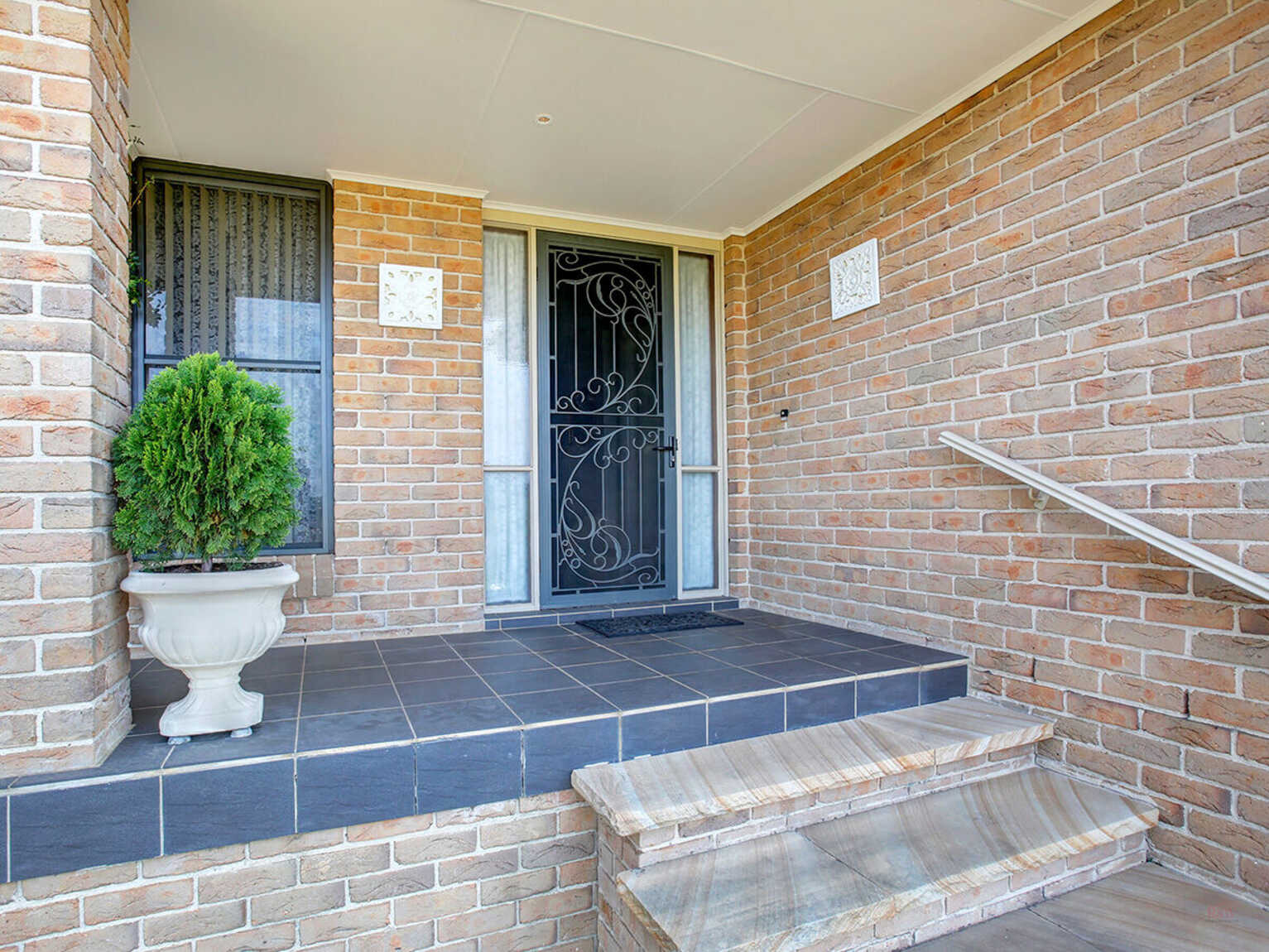 10 Windsor Crescent Moss Vale