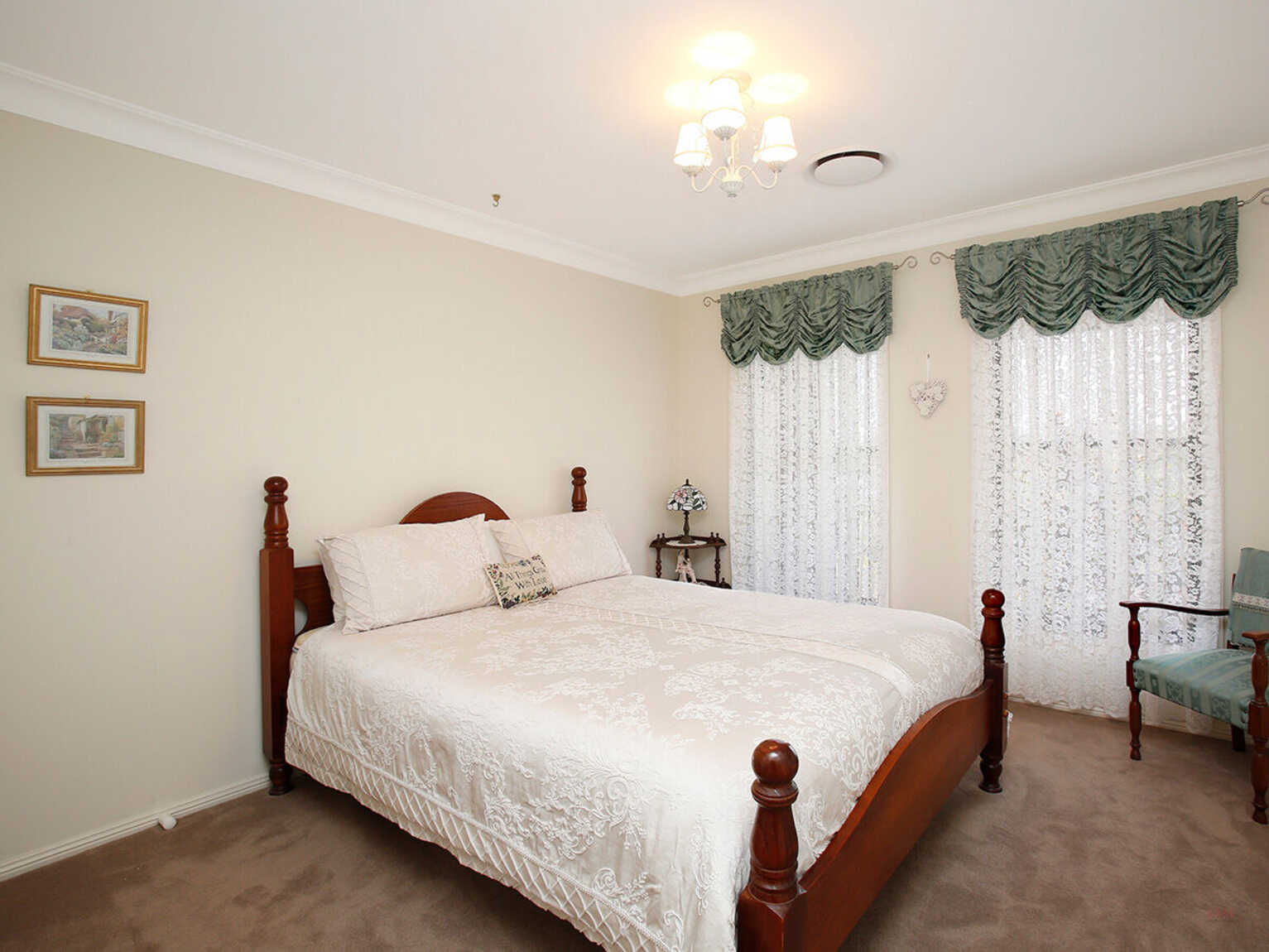 10 Windsor Crescent Moss Vale
