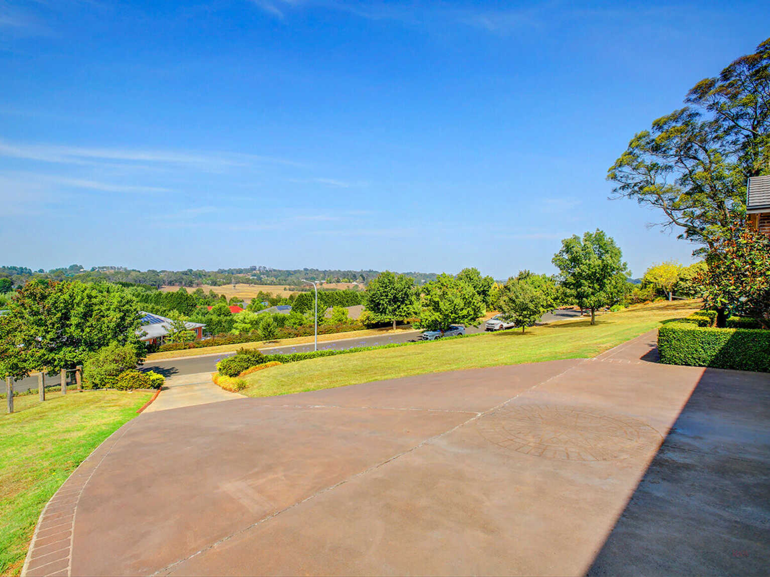 10 Windsor Crescent Moss Vale