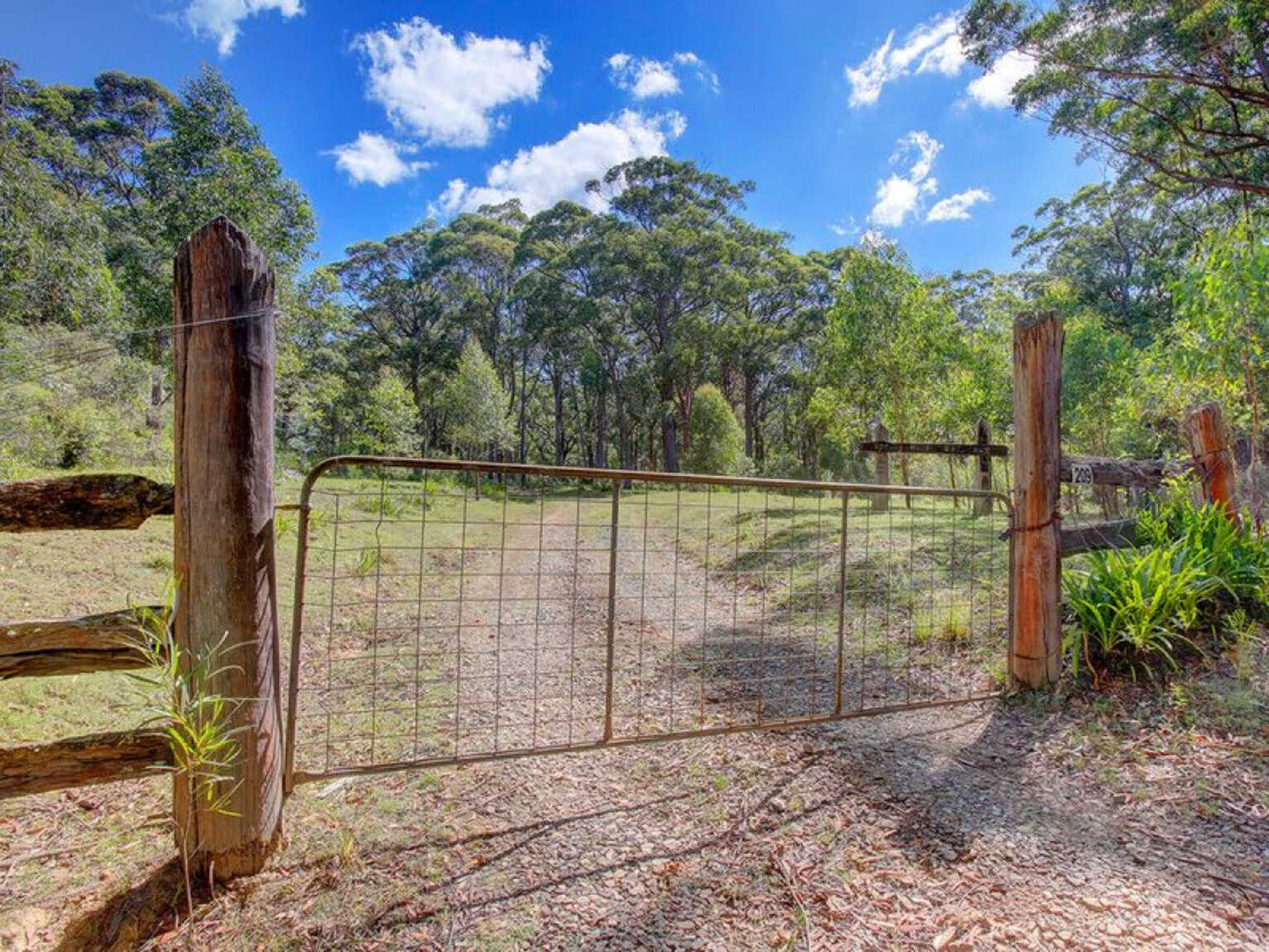 209 Spring Hills Road Meryla 209 Spring Hills Road Meryla
