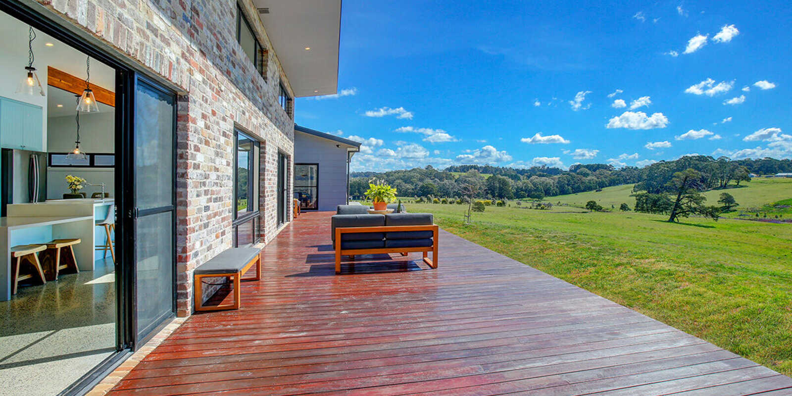 76 Ringwood Lane Exeter