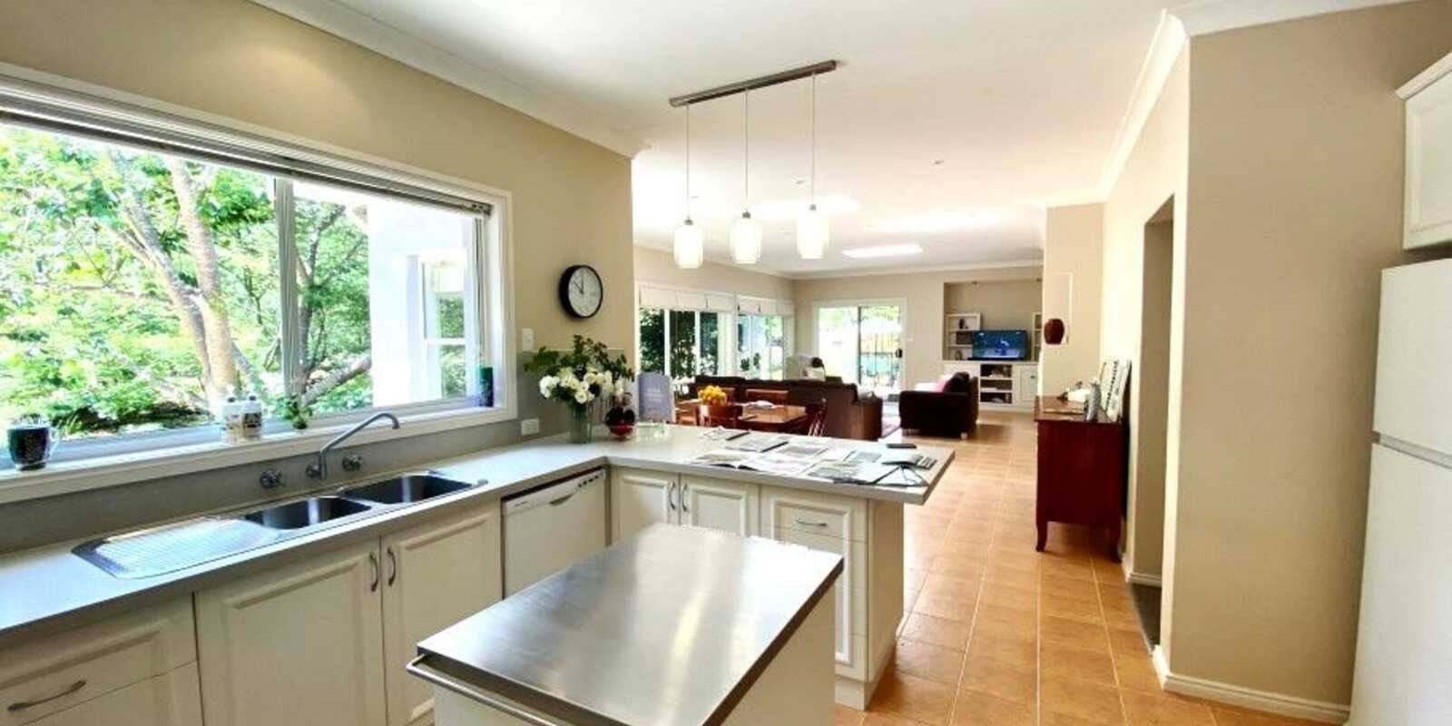 1 Hurlingham Avenue Burradoo 1 Hurlingham Avenue Burradoo