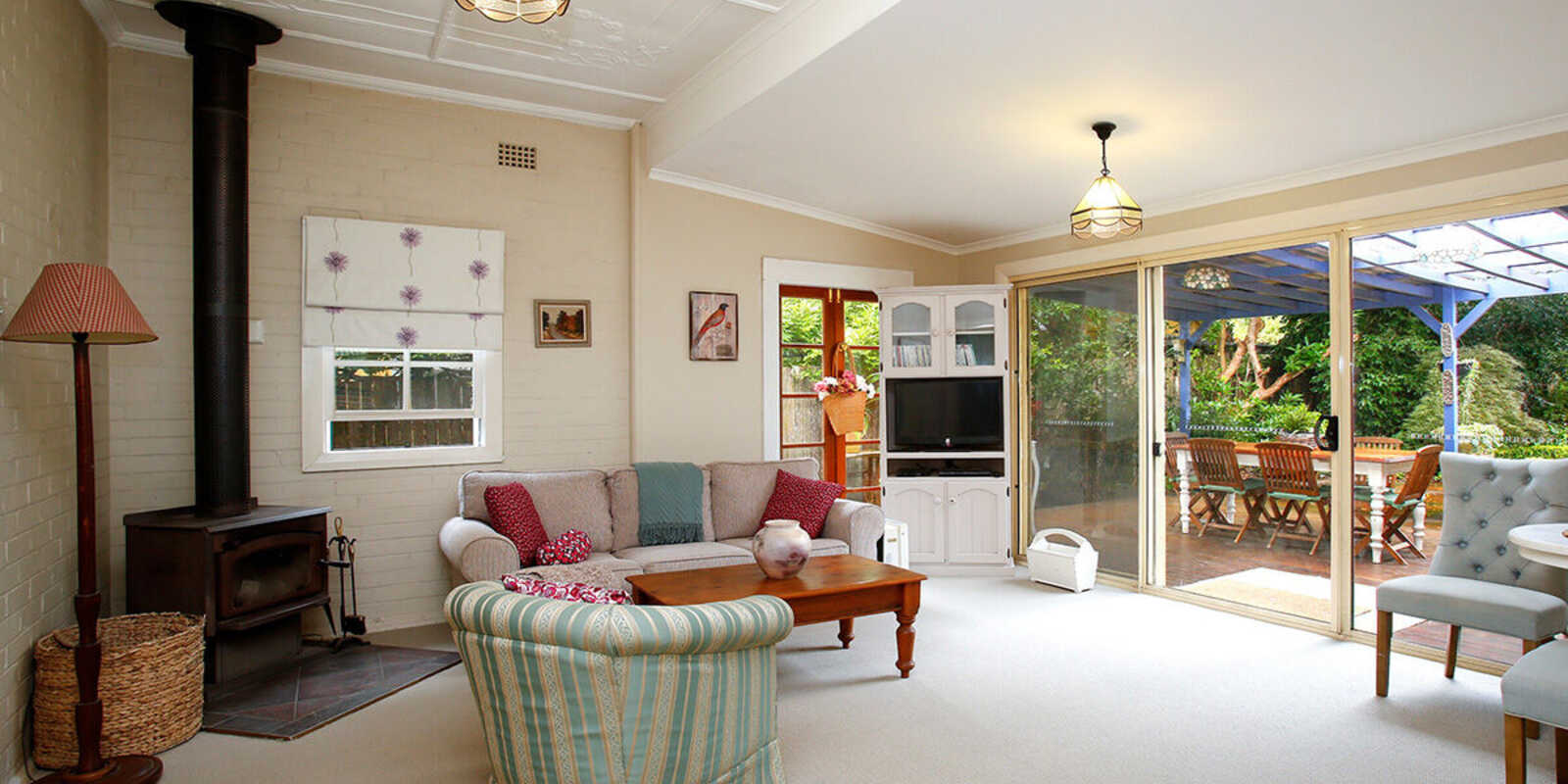 107 Railway Avenue Bundanoon 107 Railway Avenue Bundanoon