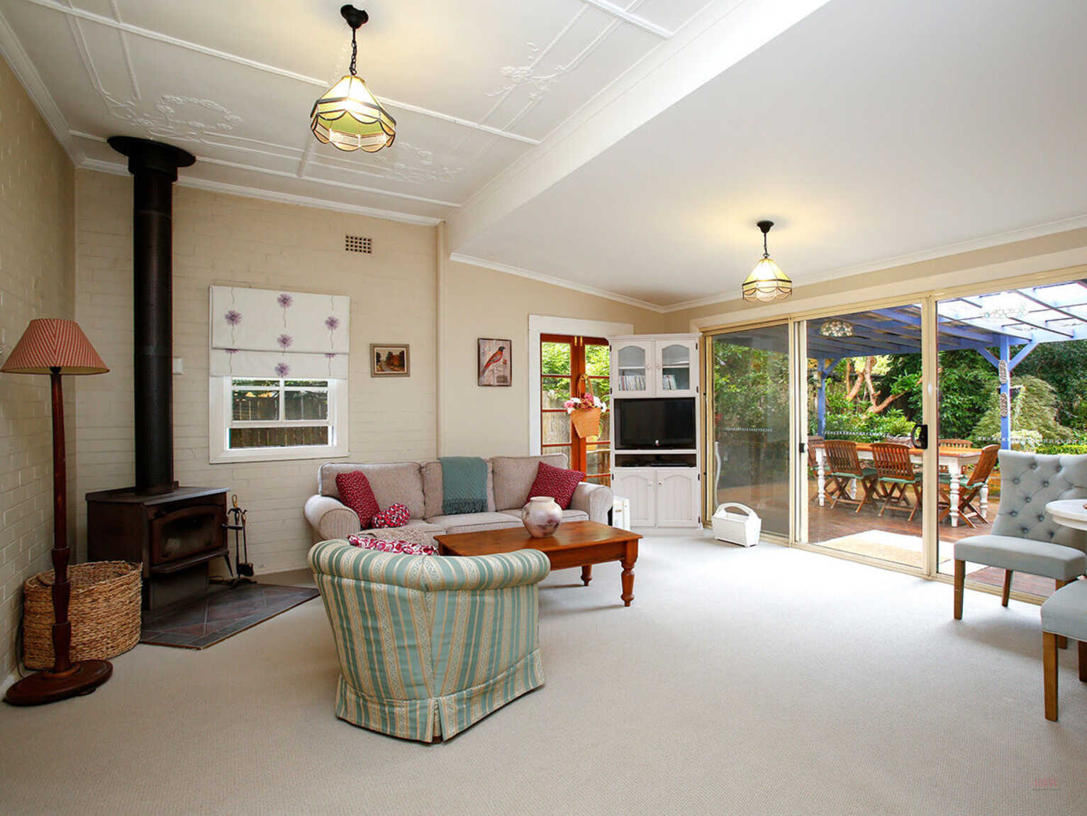 107 Railway Avenue Bundanoon 107 Railway Avenue Bundanoon