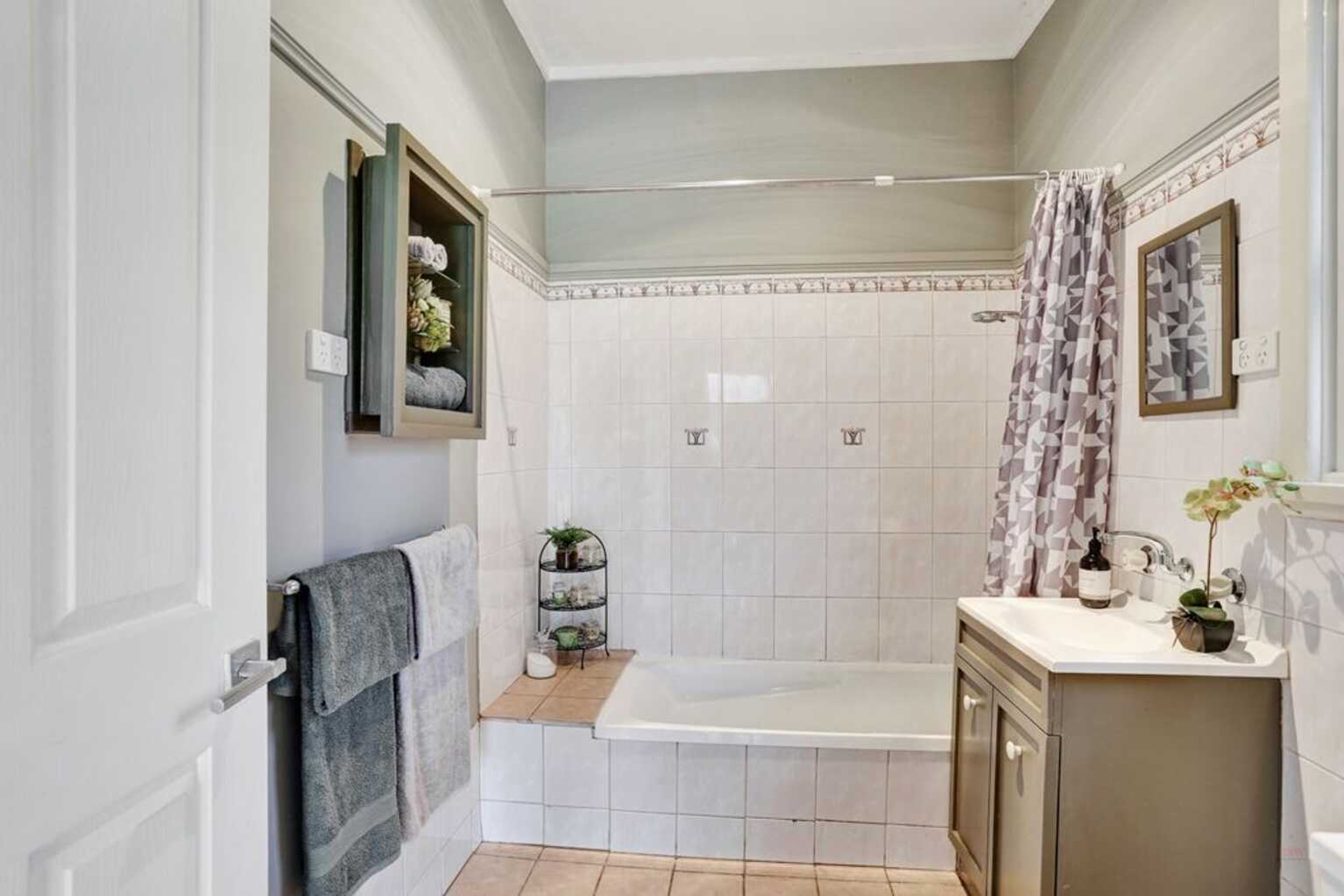 94 Railway Avenue Tallong