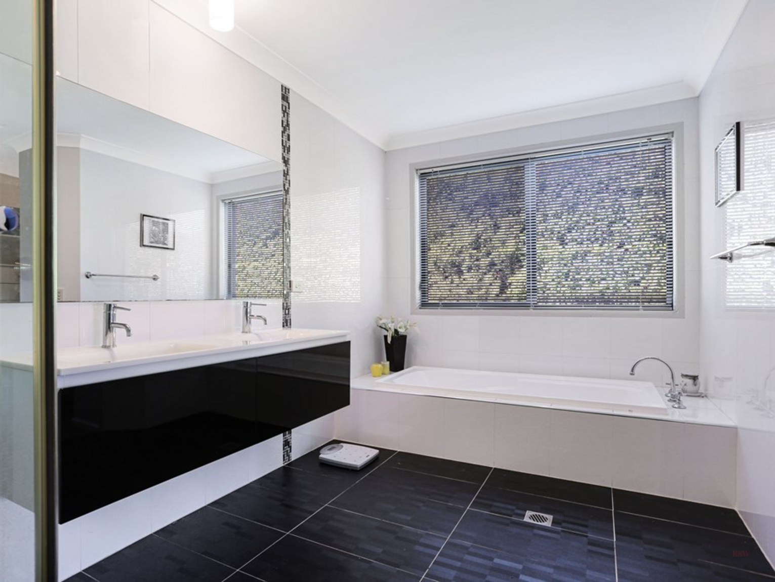 29 Watkins Drive Moss Vale 29 Watkins Drive Moss Vale