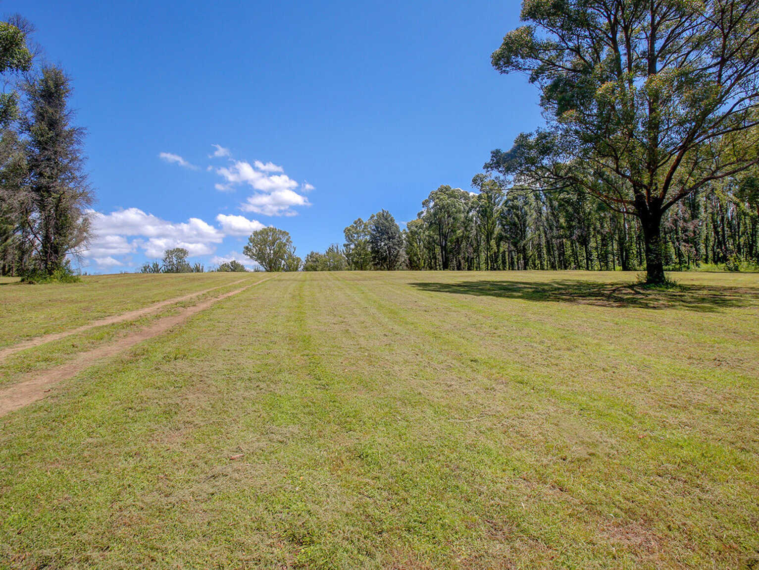 411 Spring Hill Road Meryla 411 Spring Hill Road Meryla