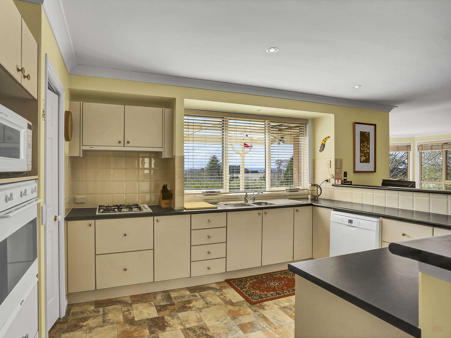 19 Yarwood Drive Exeter 19 Yarwood Drive Exeter