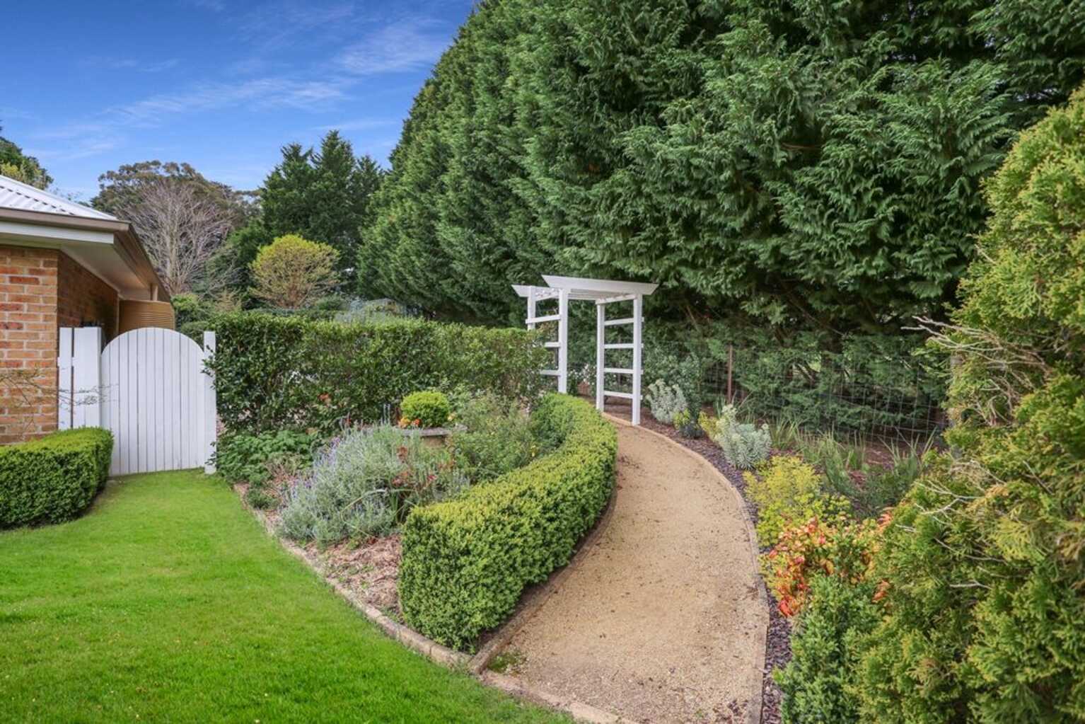 10 Forwood Crescent Bundanoon 10 Forwood Crescent Bundanoon
